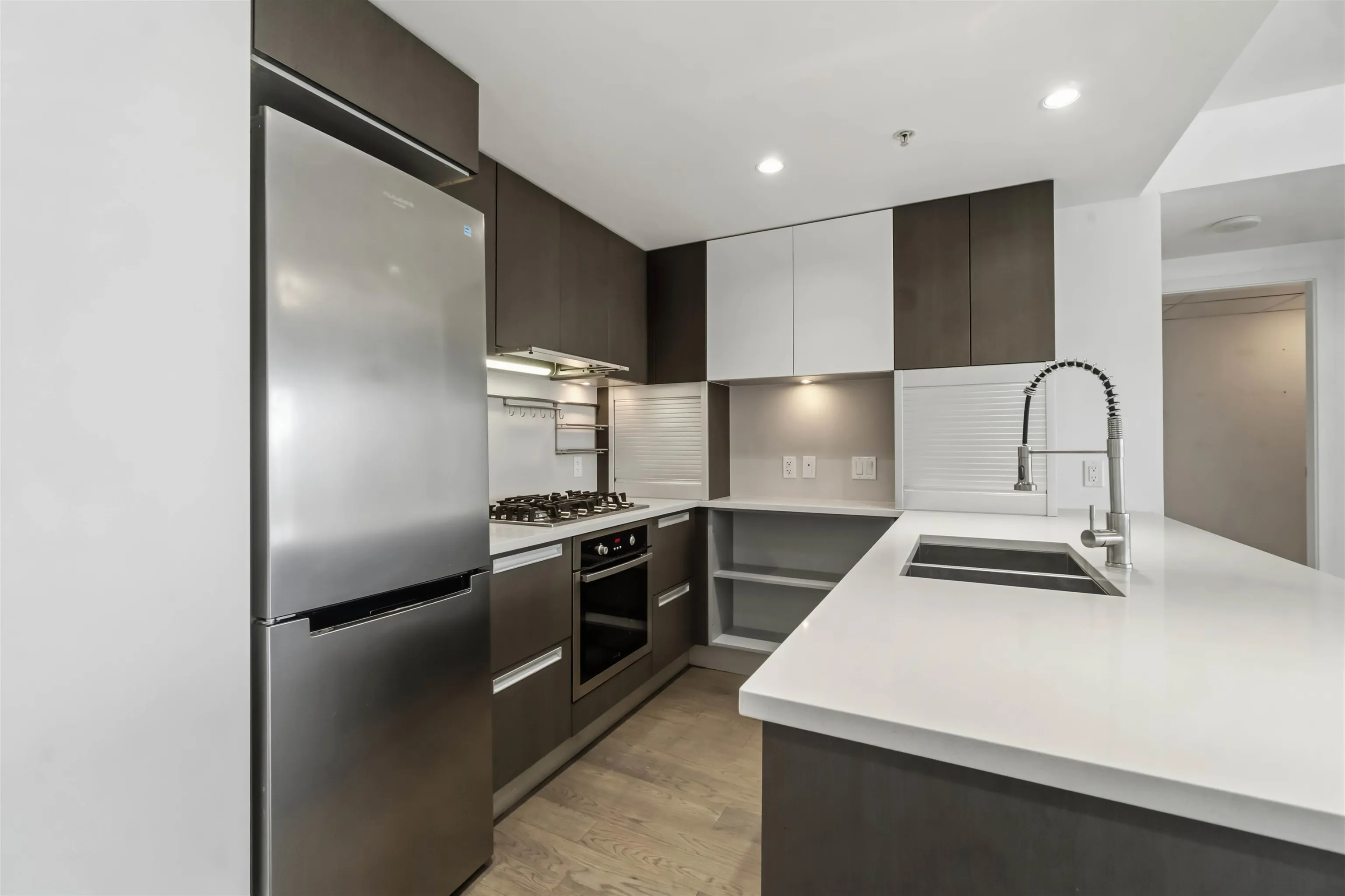 288 W 1st Avenue #808