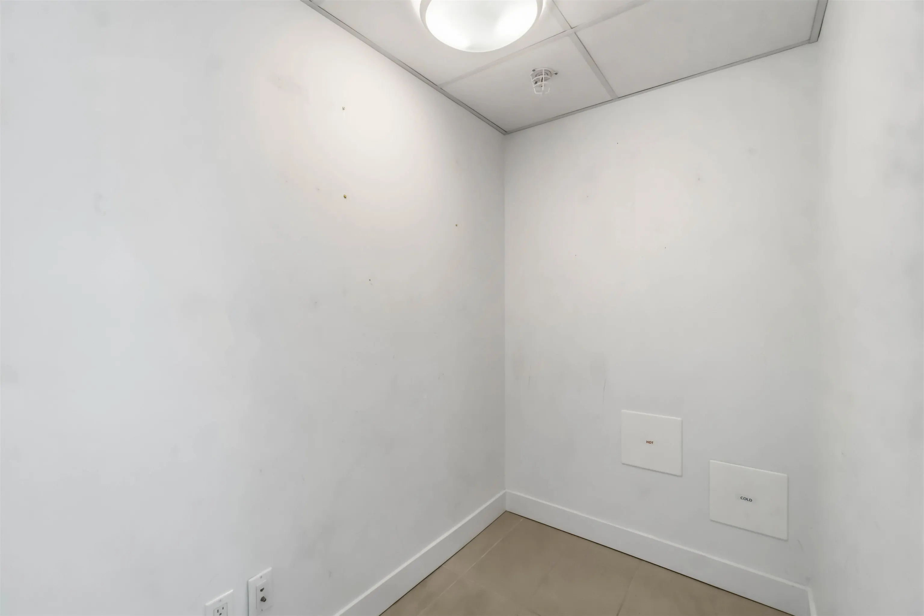 288 W 1st Avenue #808