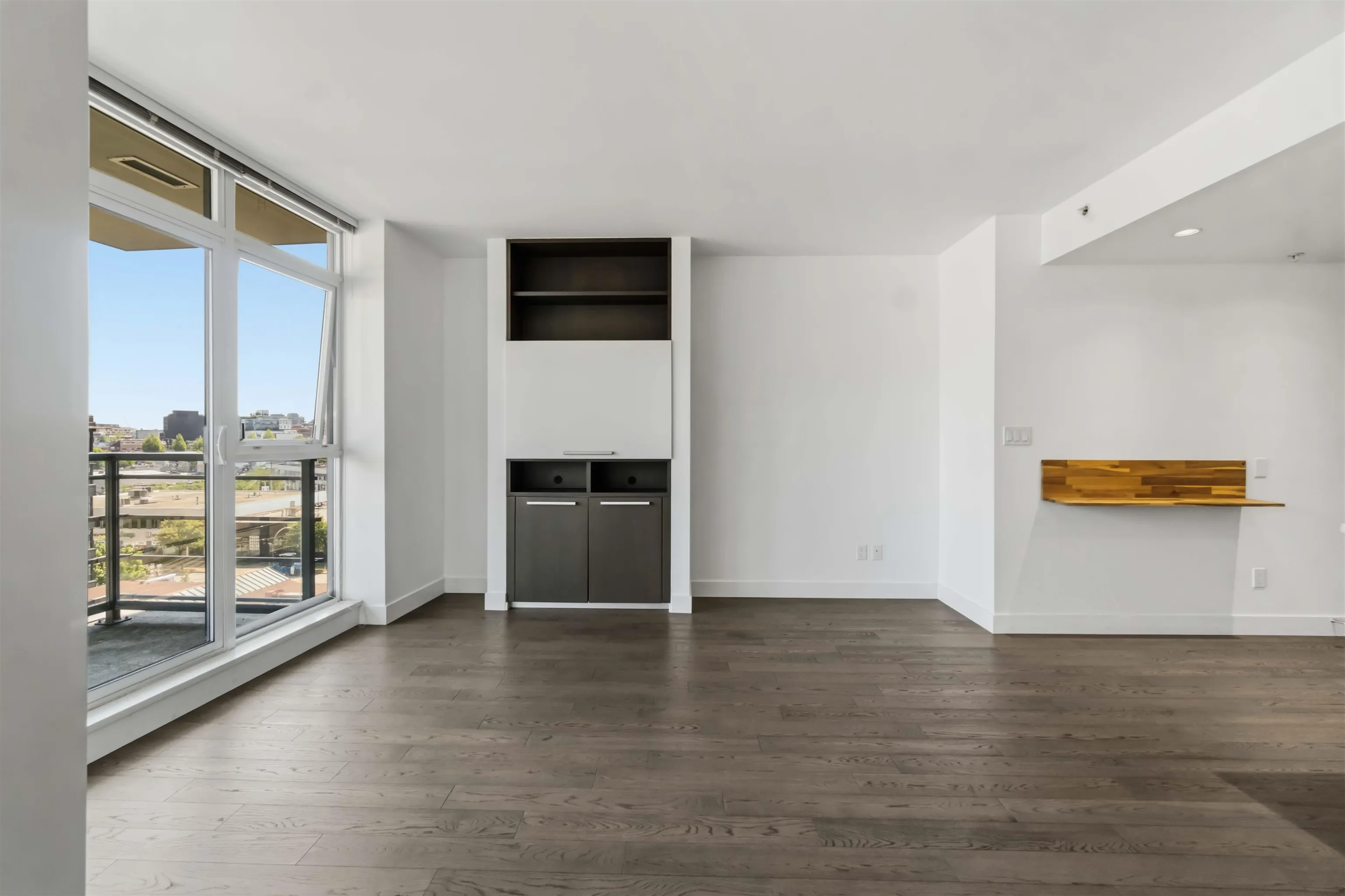 288 W 1st Avenue #808