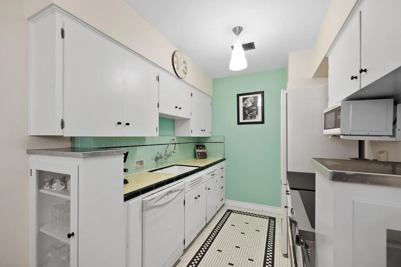 1565 Burnaby Street #204
