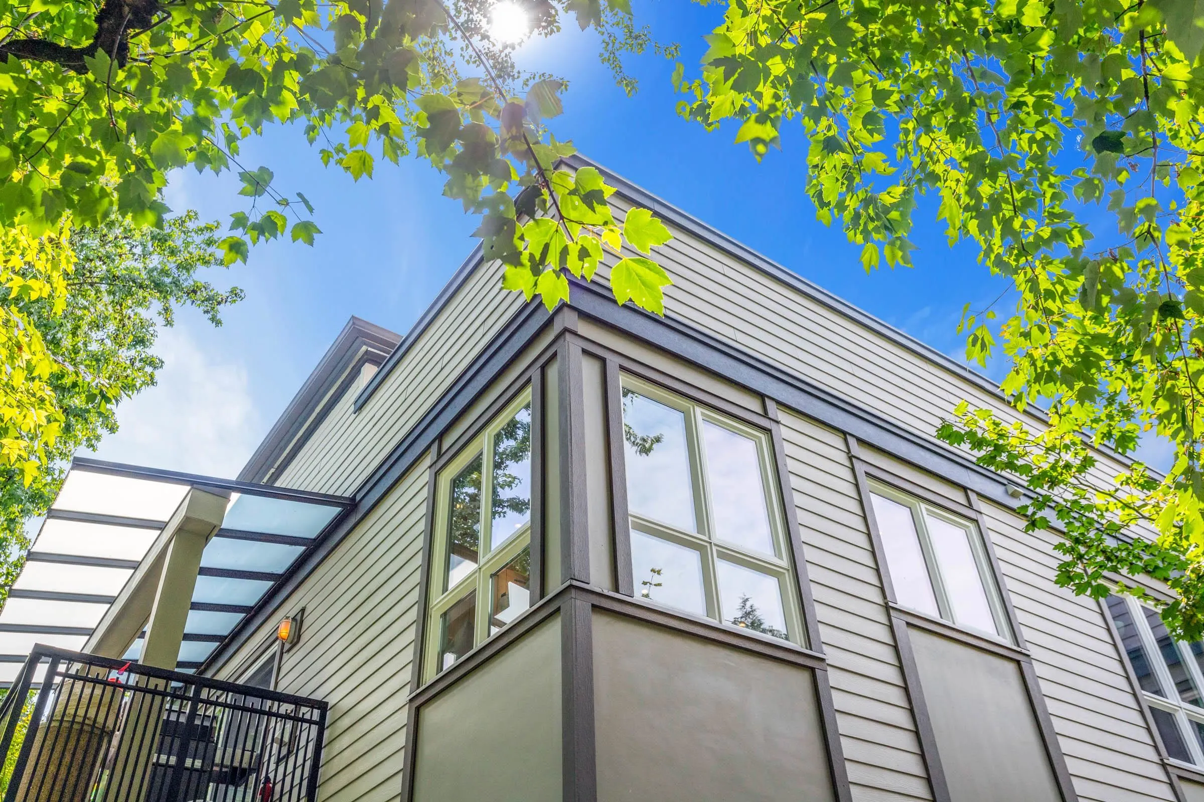 106 W Kings Road #403