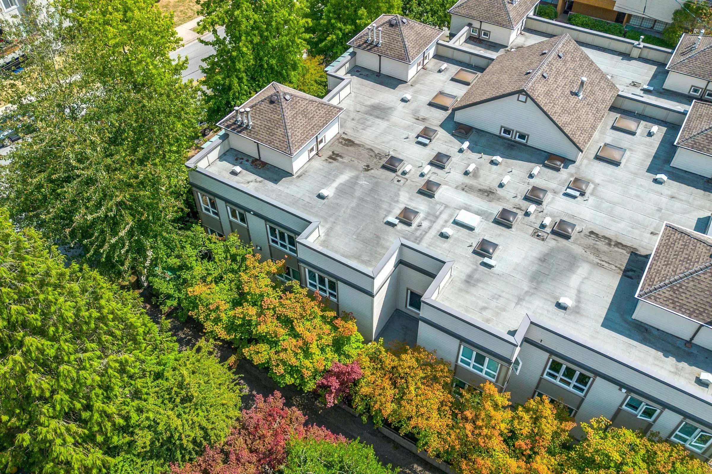 106 W Kings Road #403