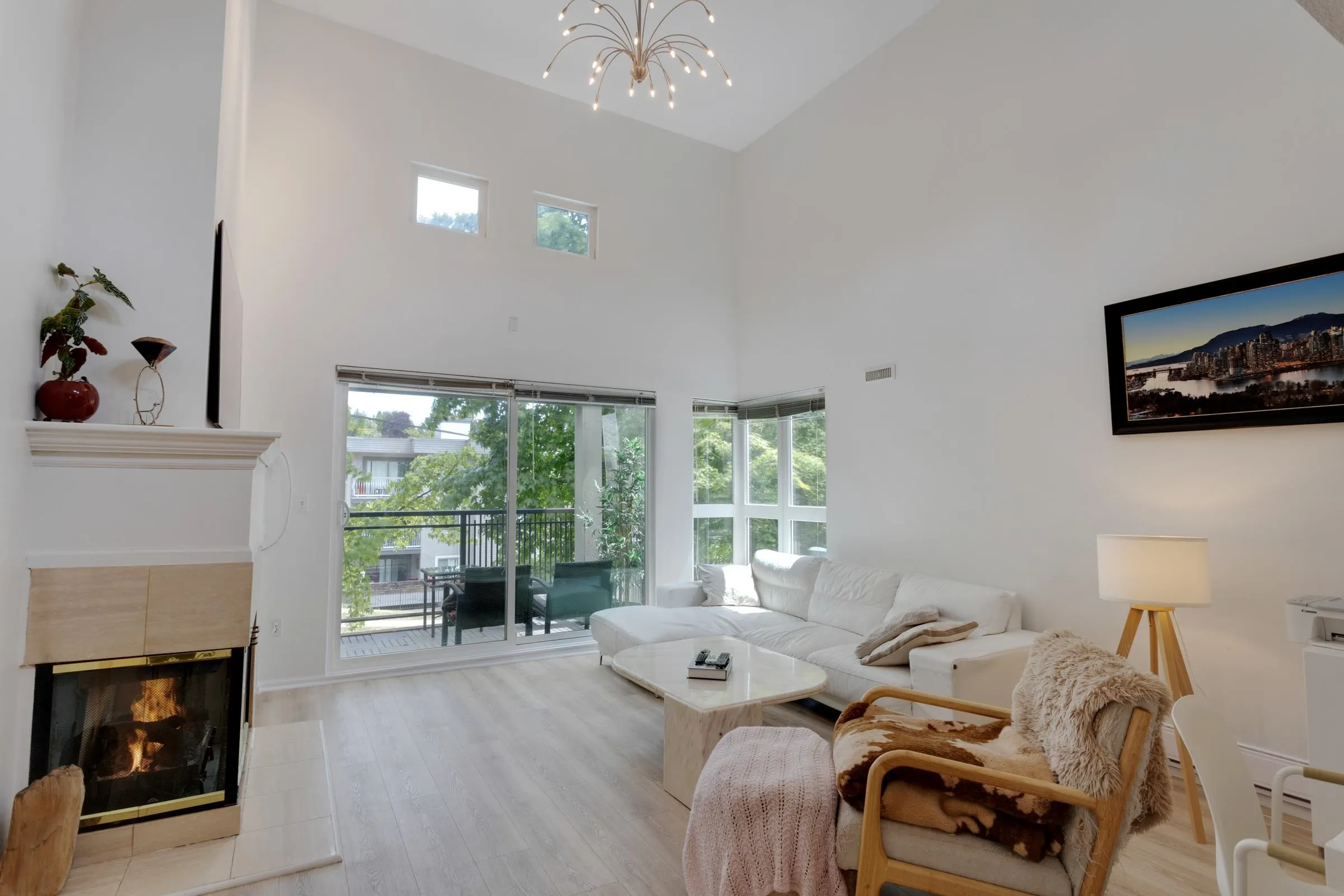 106 W Kings Road #403