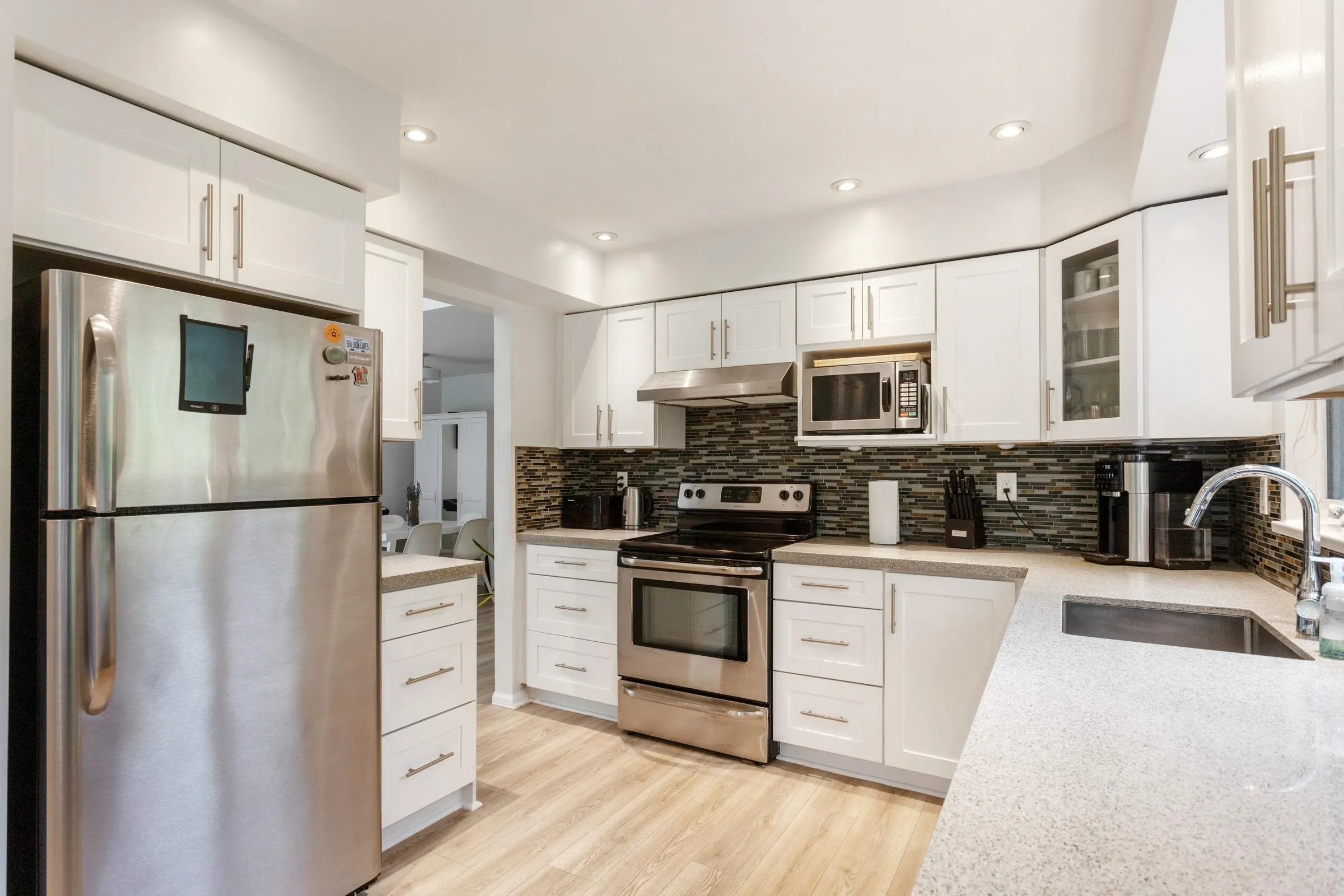106 W Kings Road #403
