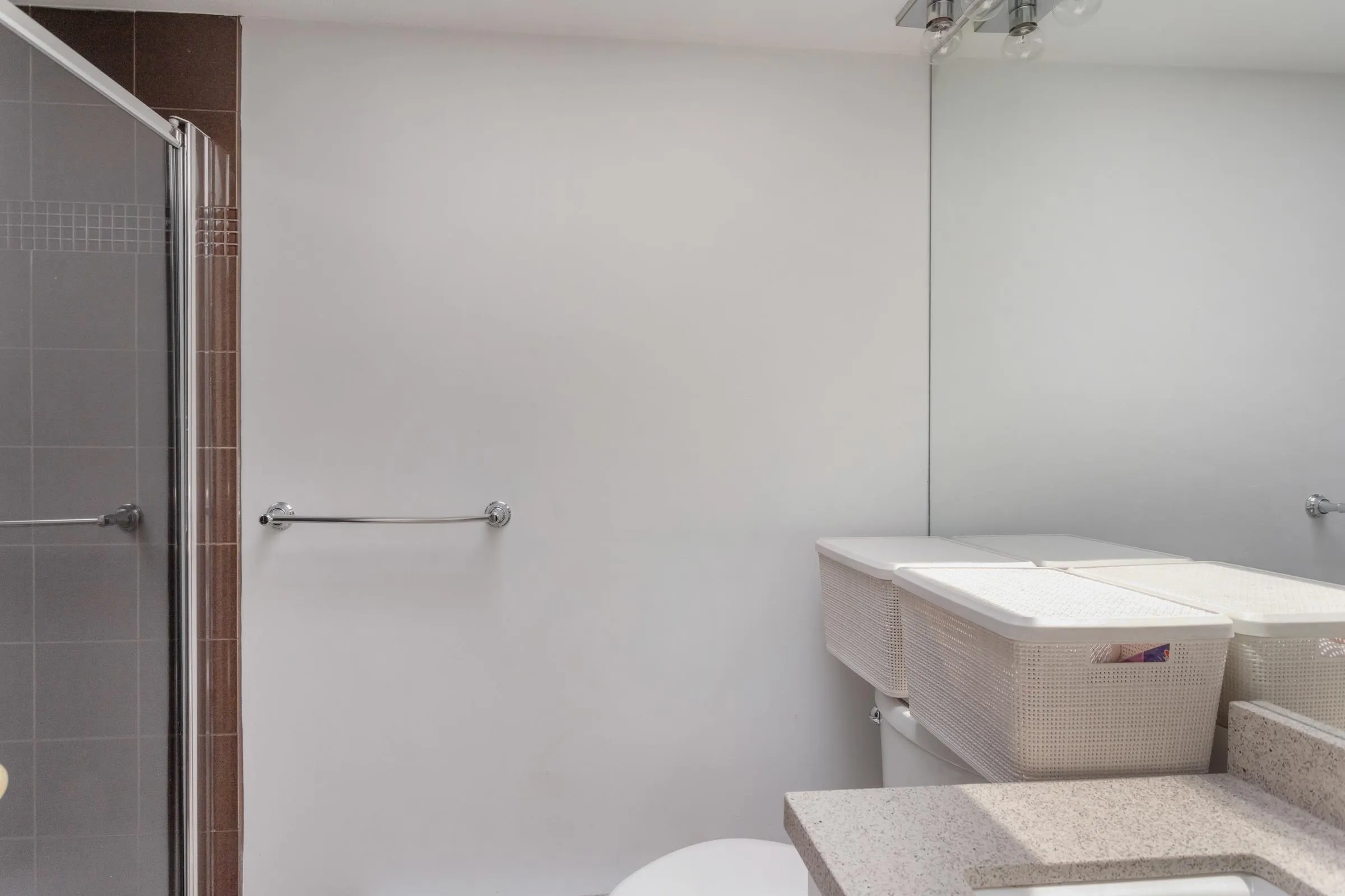 106 W Kings Road #403