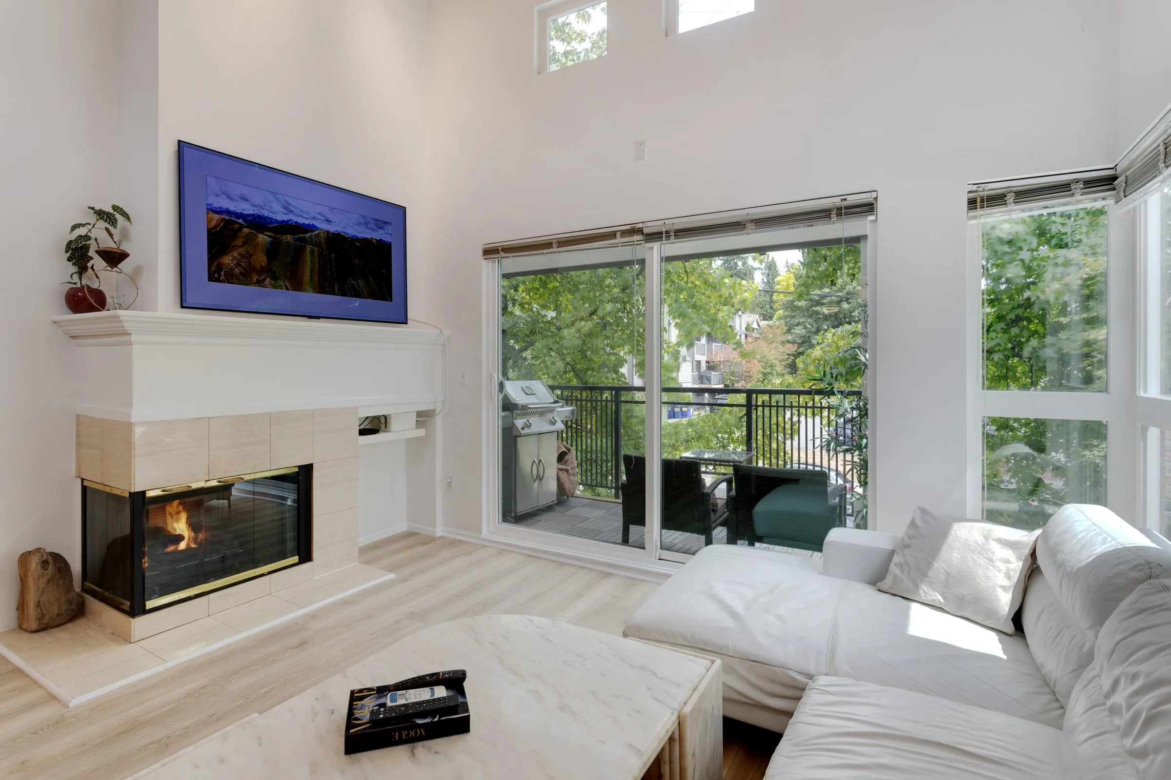 106 W Kings Road #403