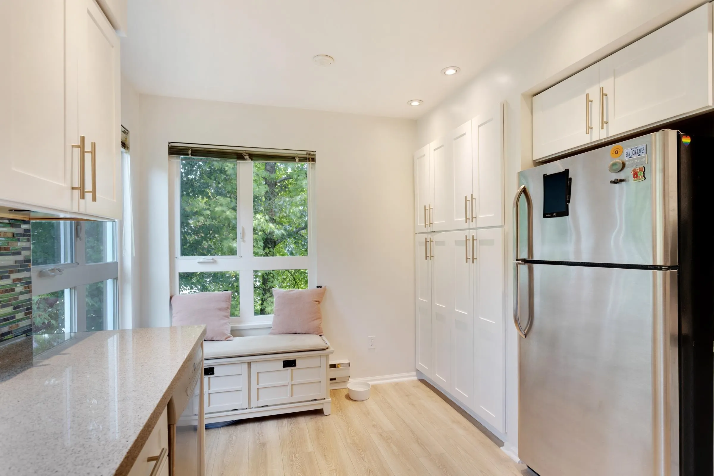106 W Kings Road #403