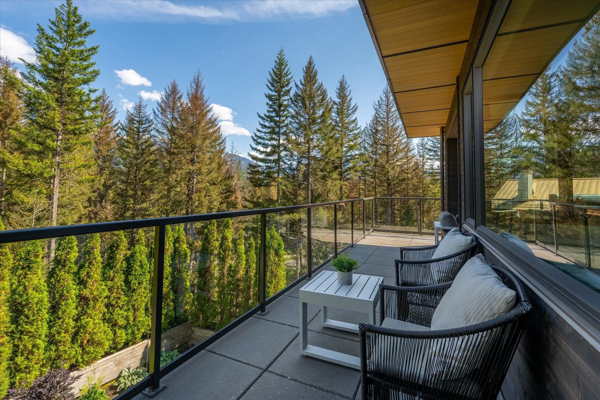 8206 Mountain View Drive