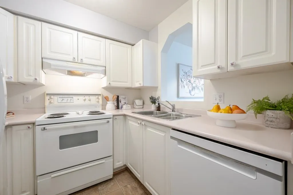 20727 Douglas Crescent #101