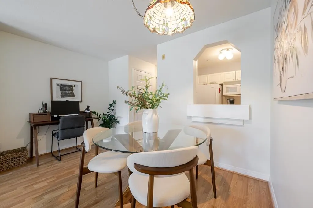 20727 Douglas Crescent #101