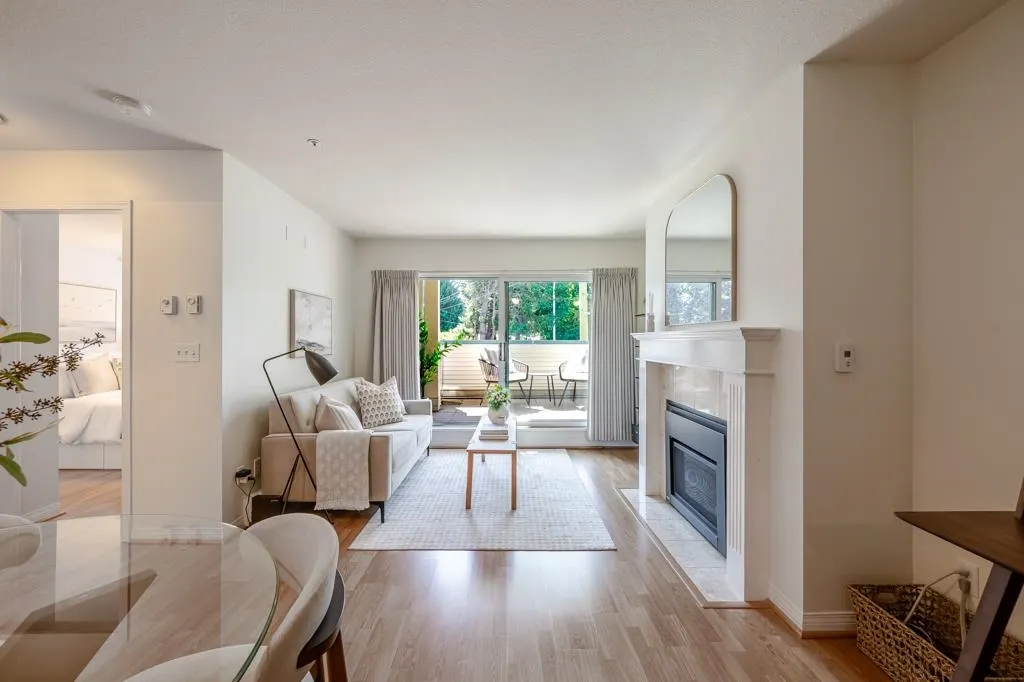 20727 Douglas Crescent #101