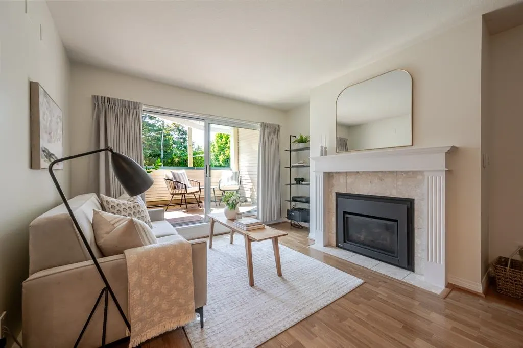 20727 Douglas Crescent #101
