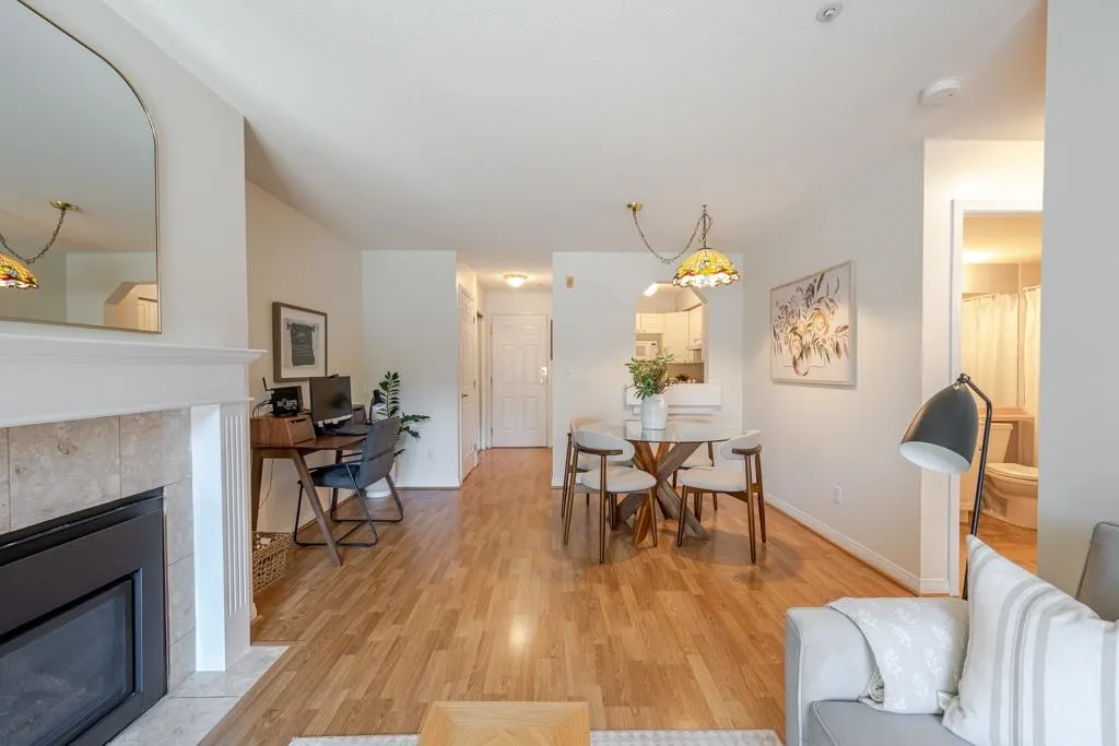 20727 Douglas Crescent #101