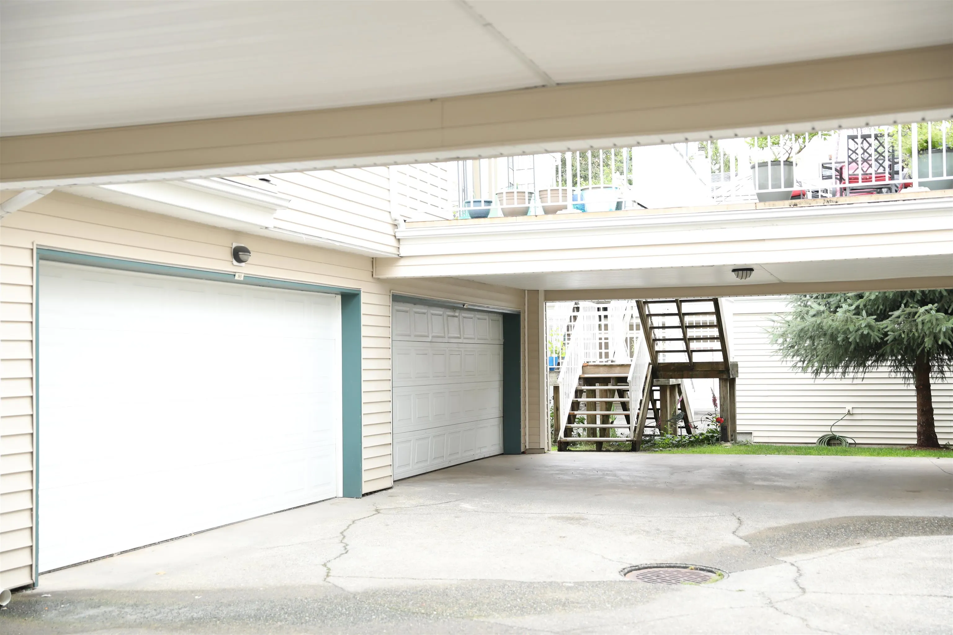 10077 156 Street #165
