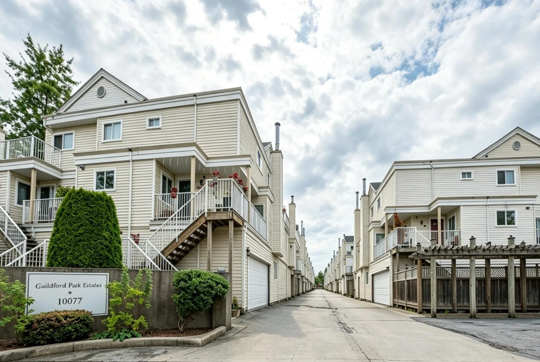 10077 156 Street #165