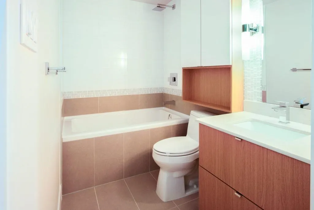 159 W 2nd Avenue #606