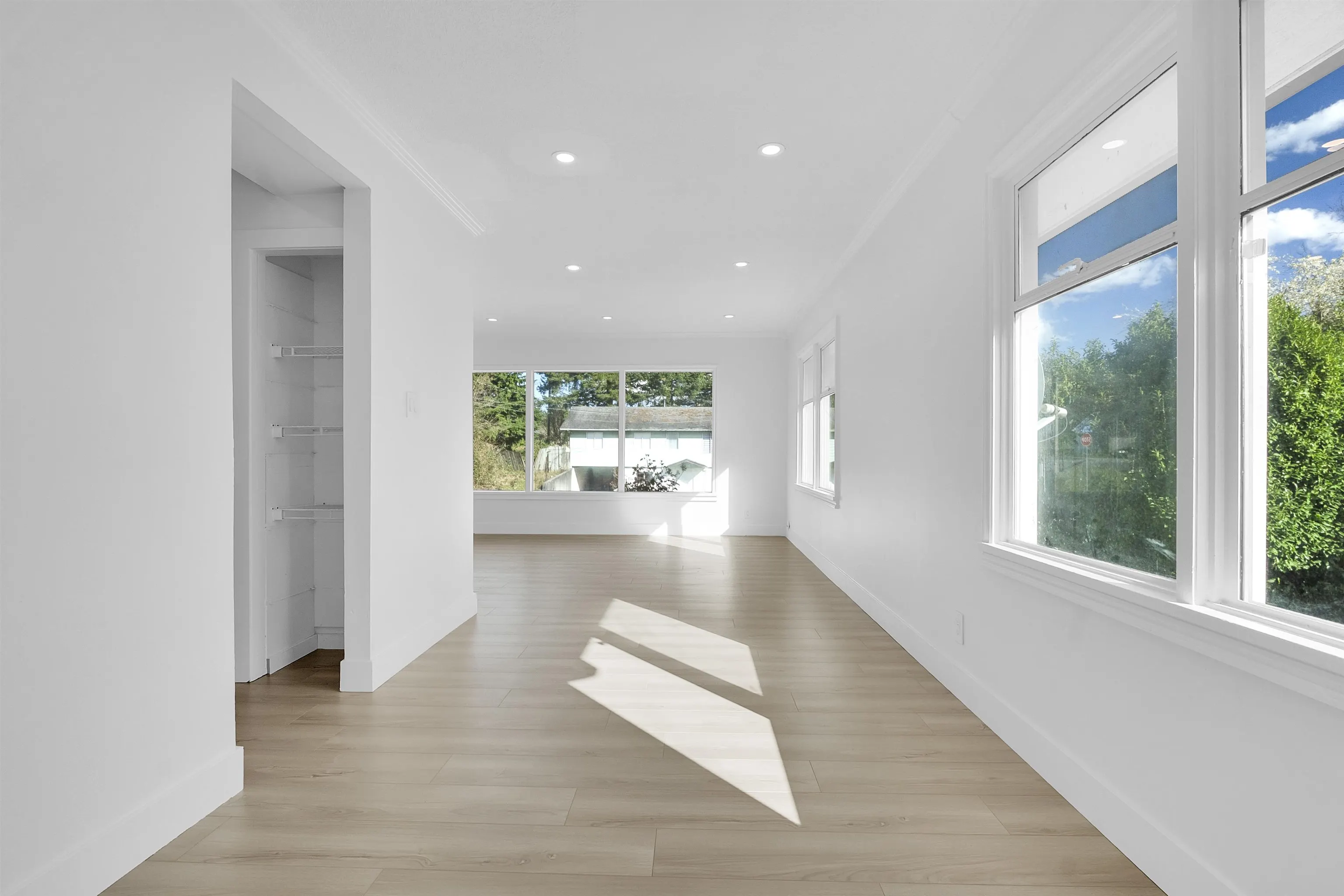 7489 Maple Street