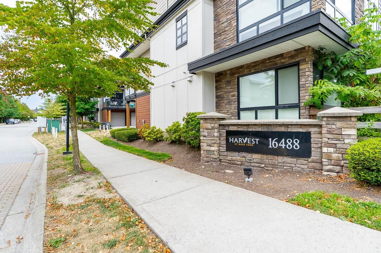 16488 64 Avenue #90