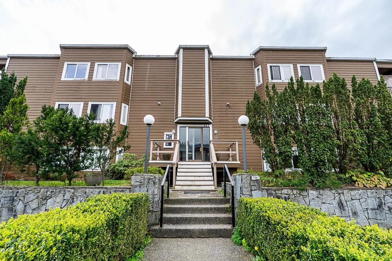 107 W 27th Street #203