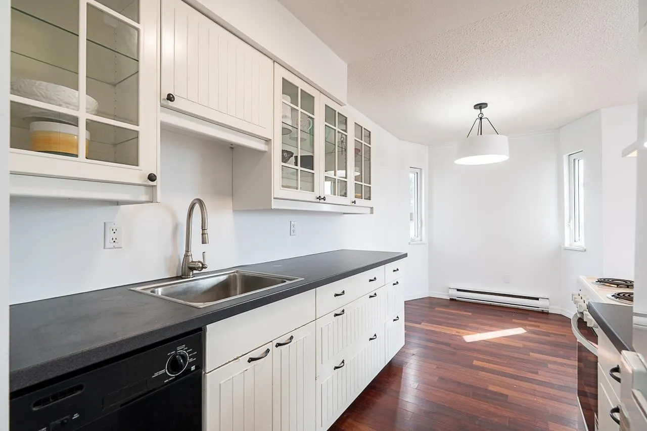 107 W 27th Street #203