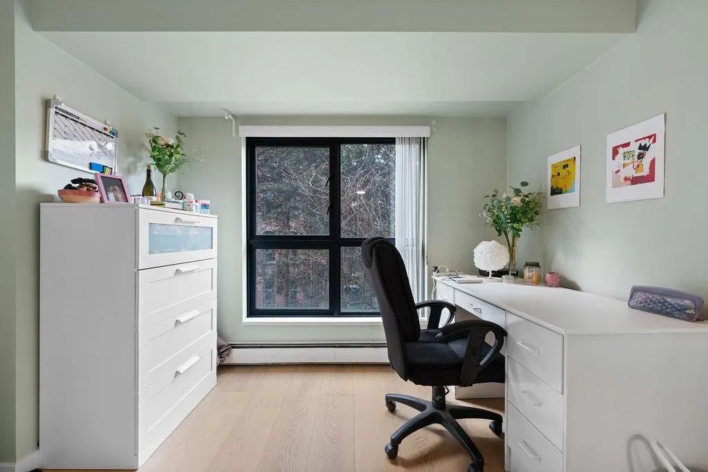 238 Alvin Narod Mews #404