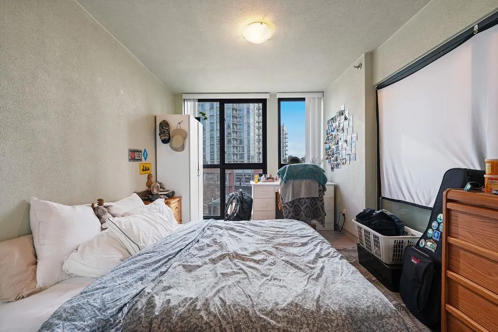 238 Alvin Narod Mews #404