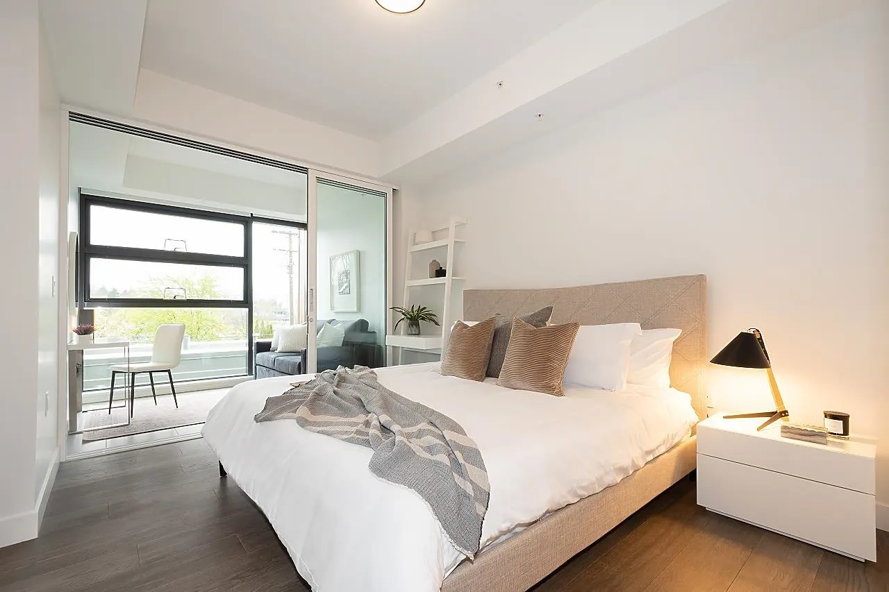 717 W 17th Avenue #201