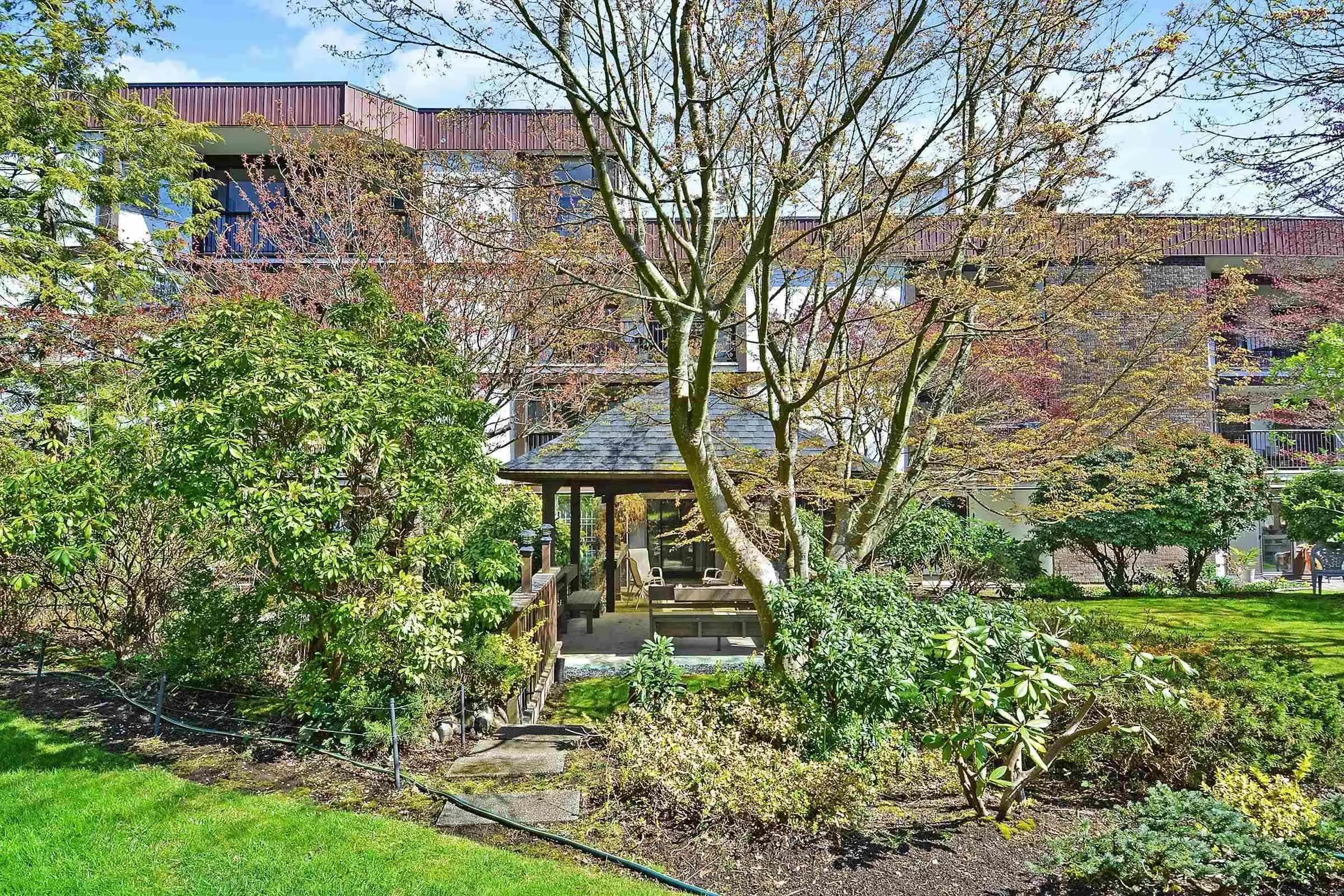 1521 Blackwood Street #111