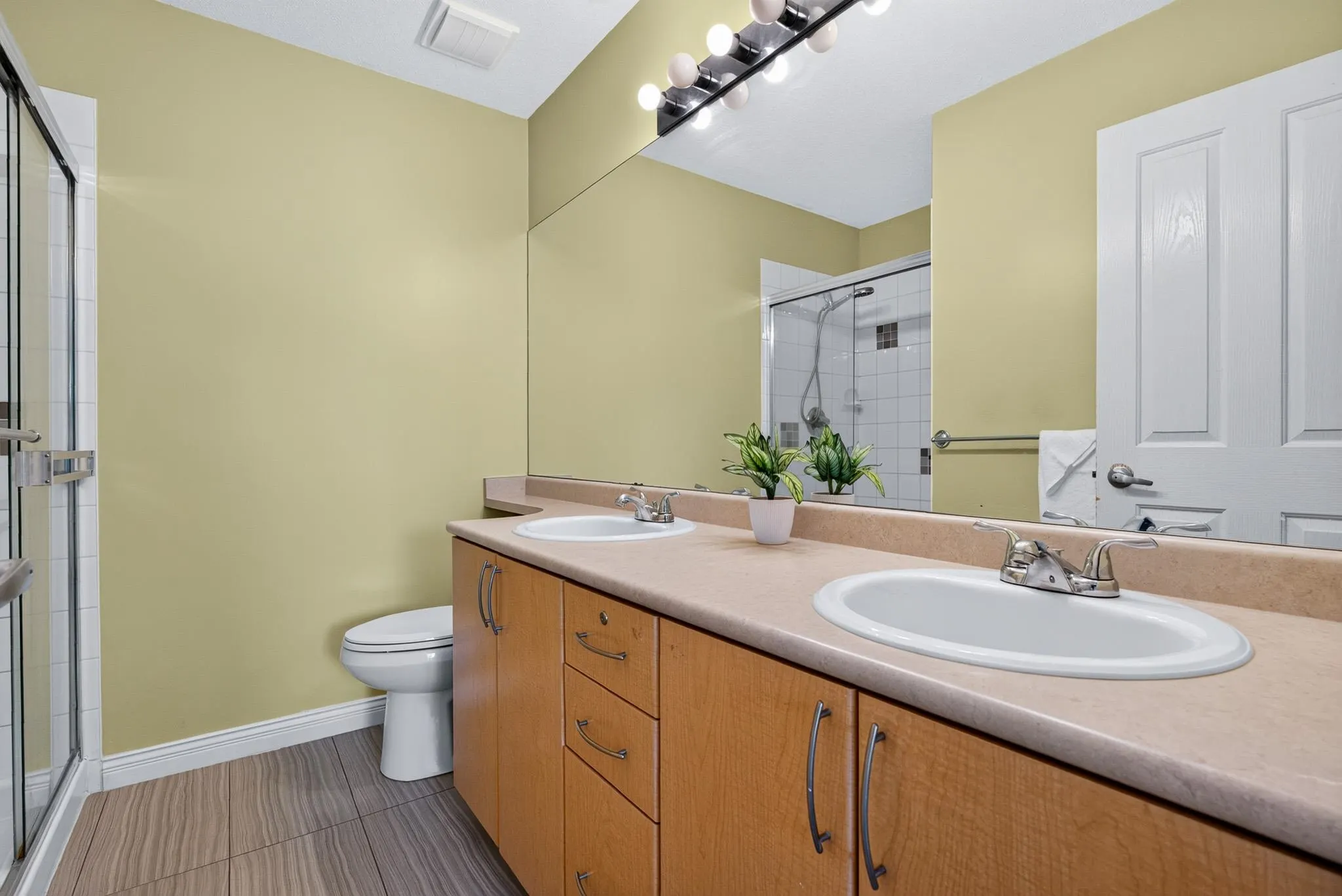 8775 161 Street #59