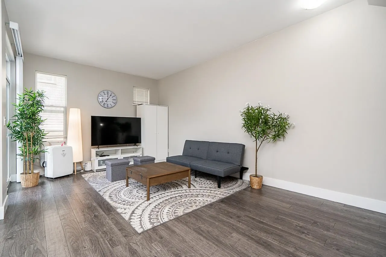 19433 68 Avenue #68