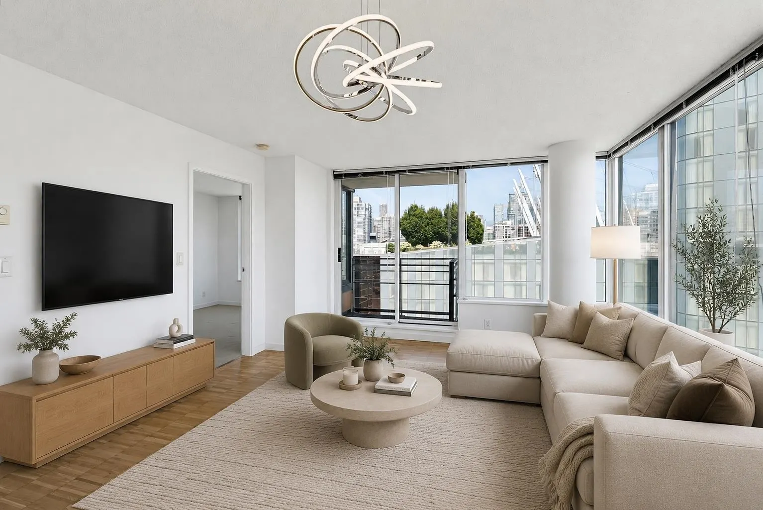 33 Smithe Street #2508