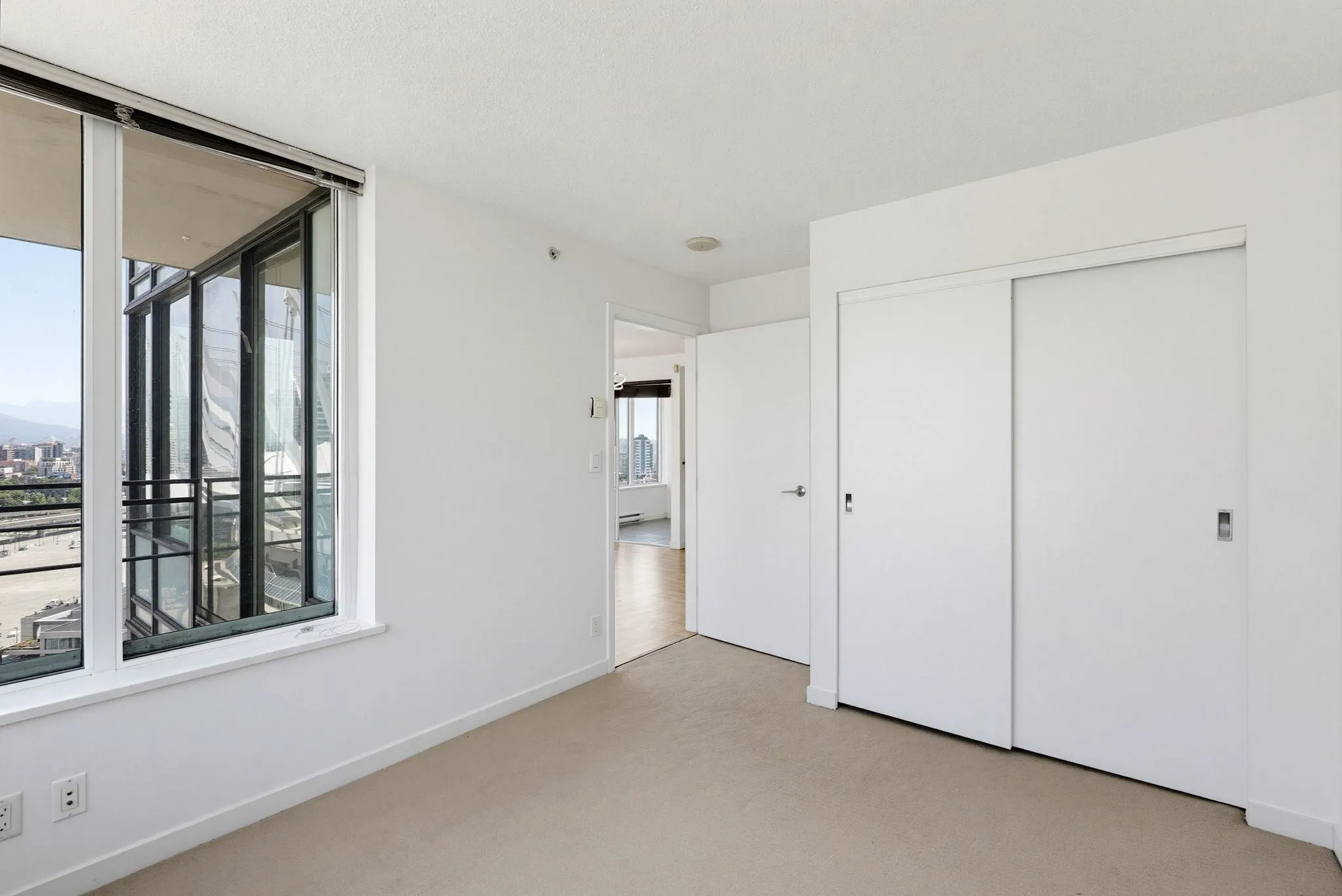 33 Smithe Street #2508