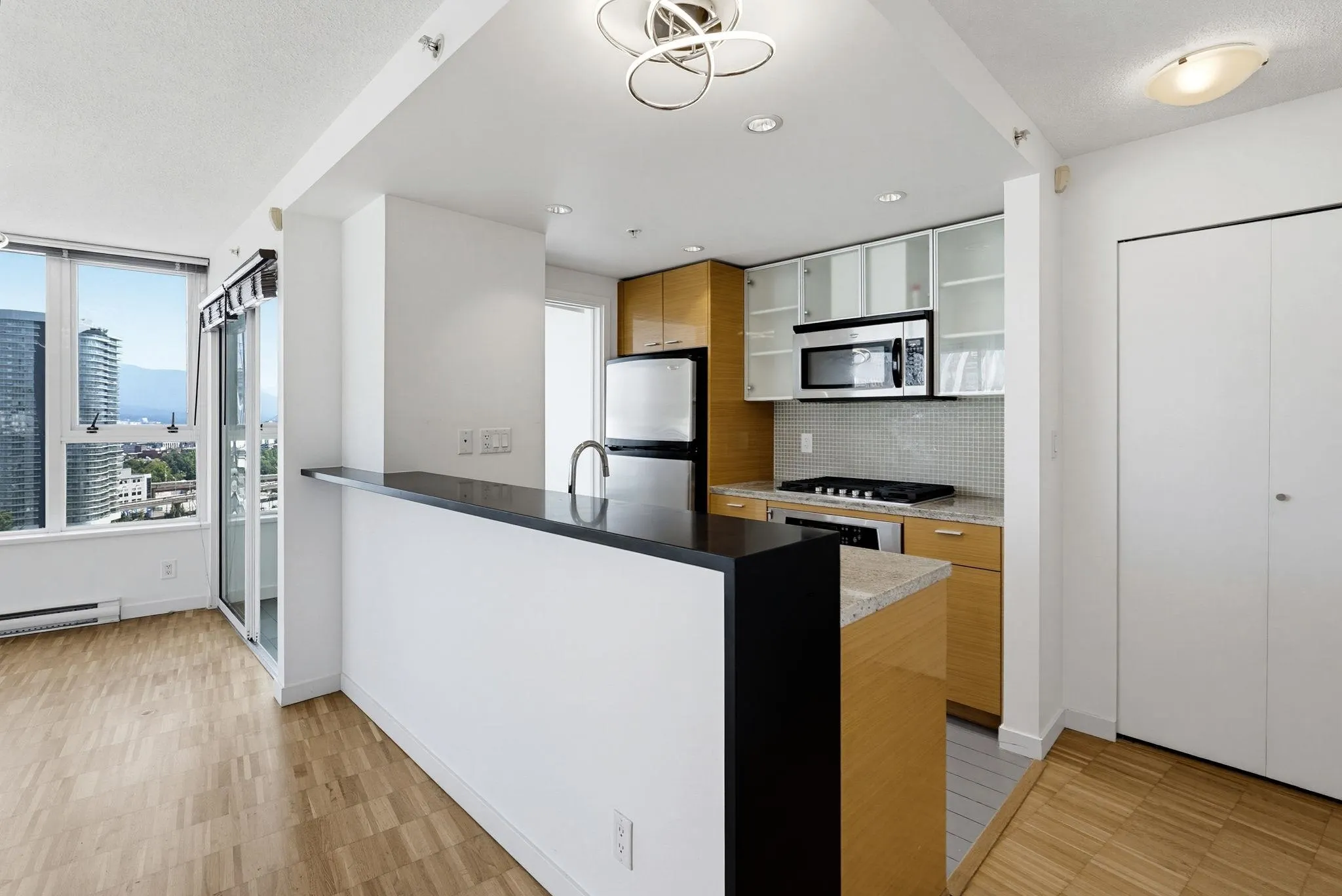 33 Smithe Street #2508
