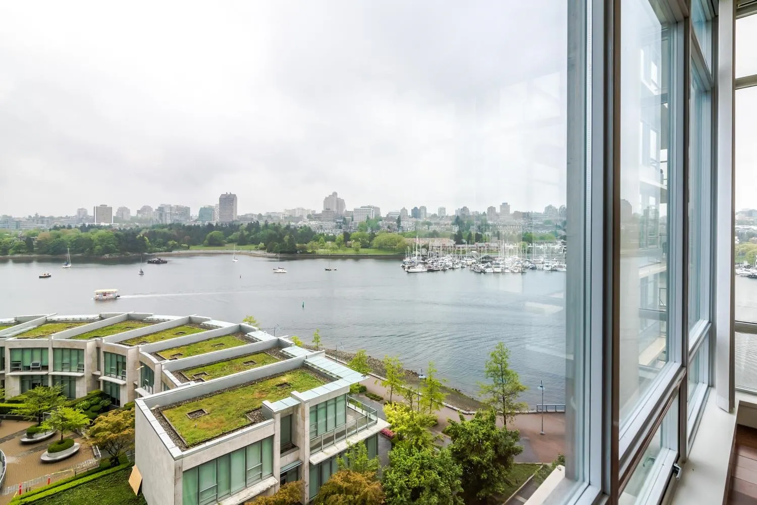 1515 Homer Mews #903