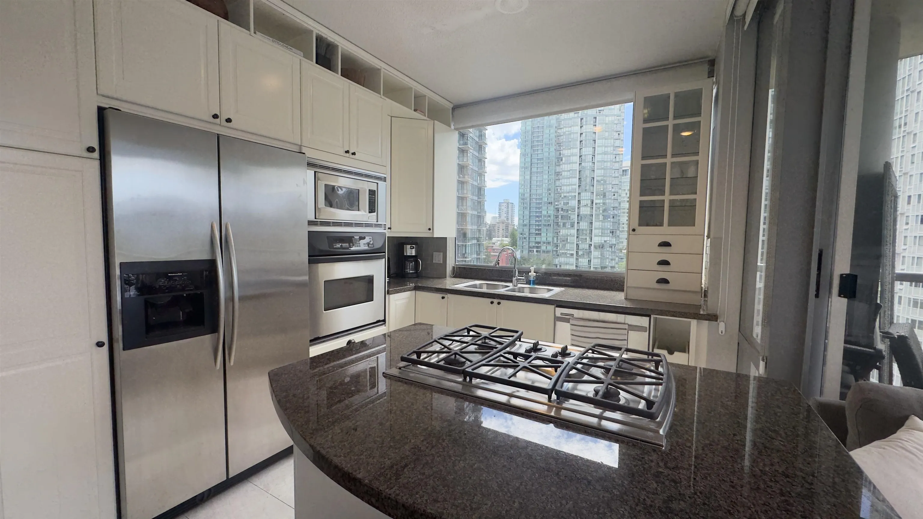 1228 W Hastings Street #1404