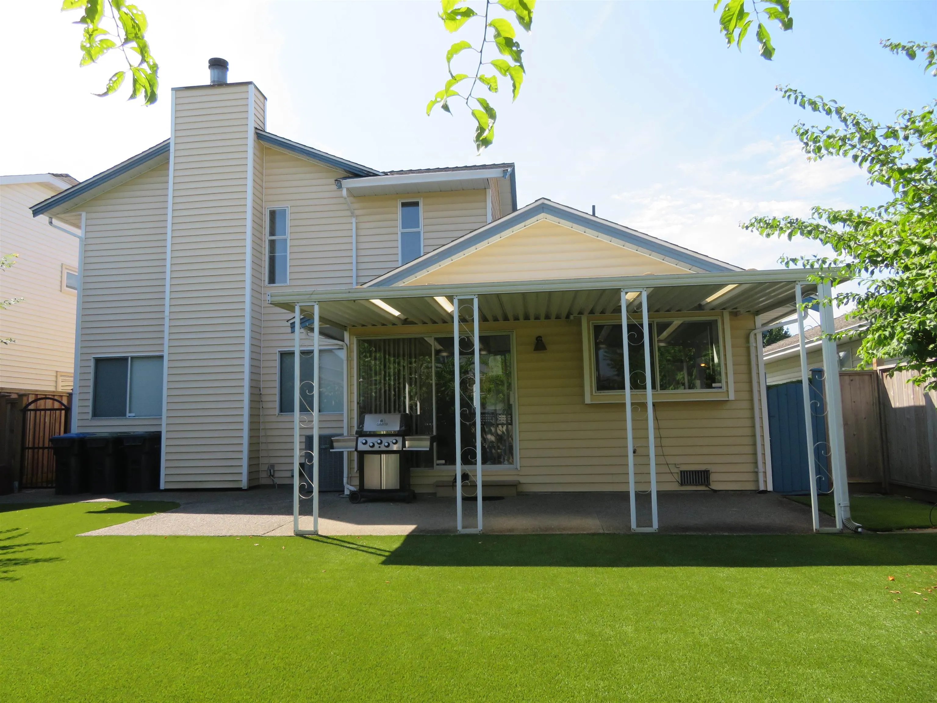 1895 Yukon Avenue