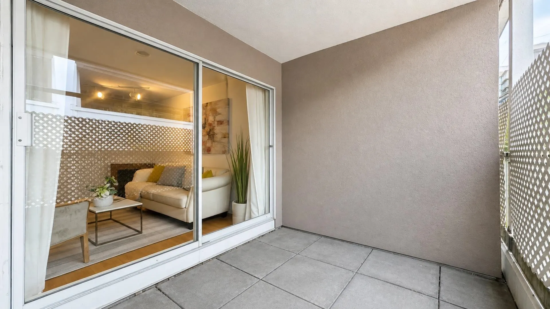 985 W 10th Avenue #103