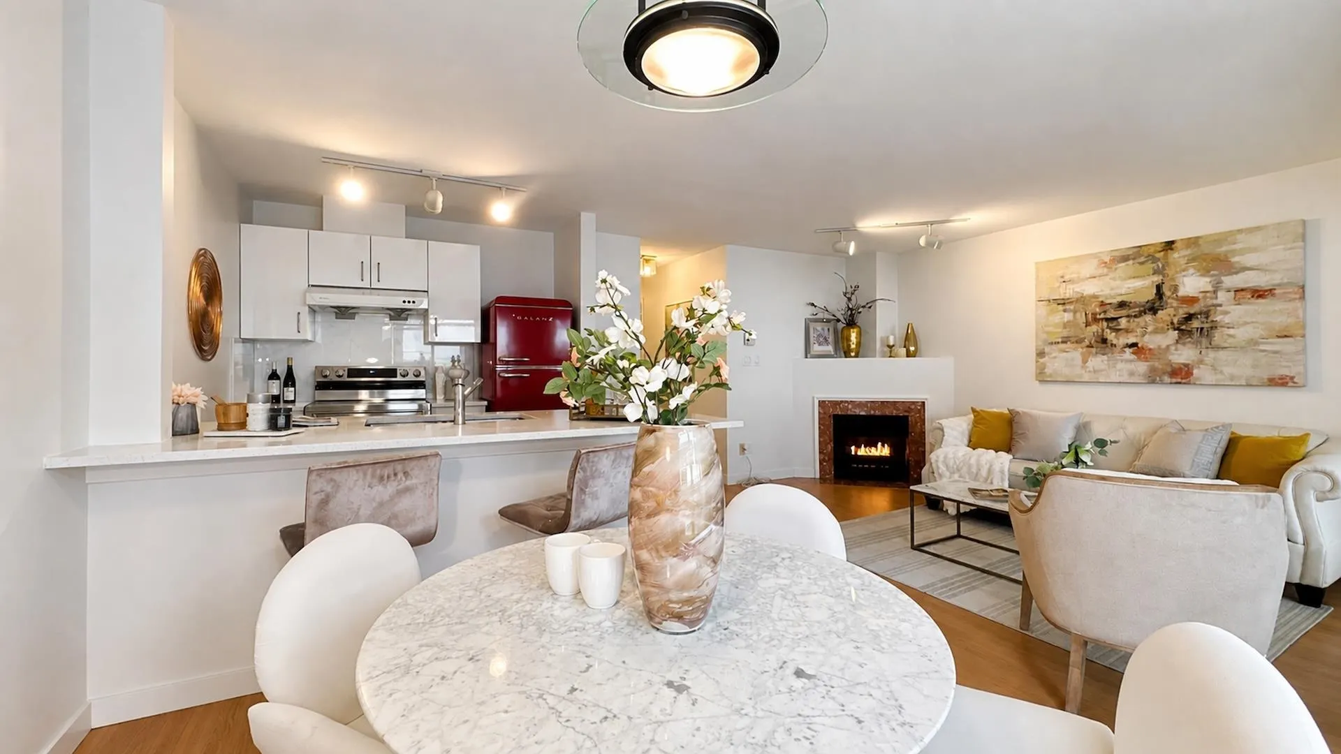 985 W 10th Avenue #103
