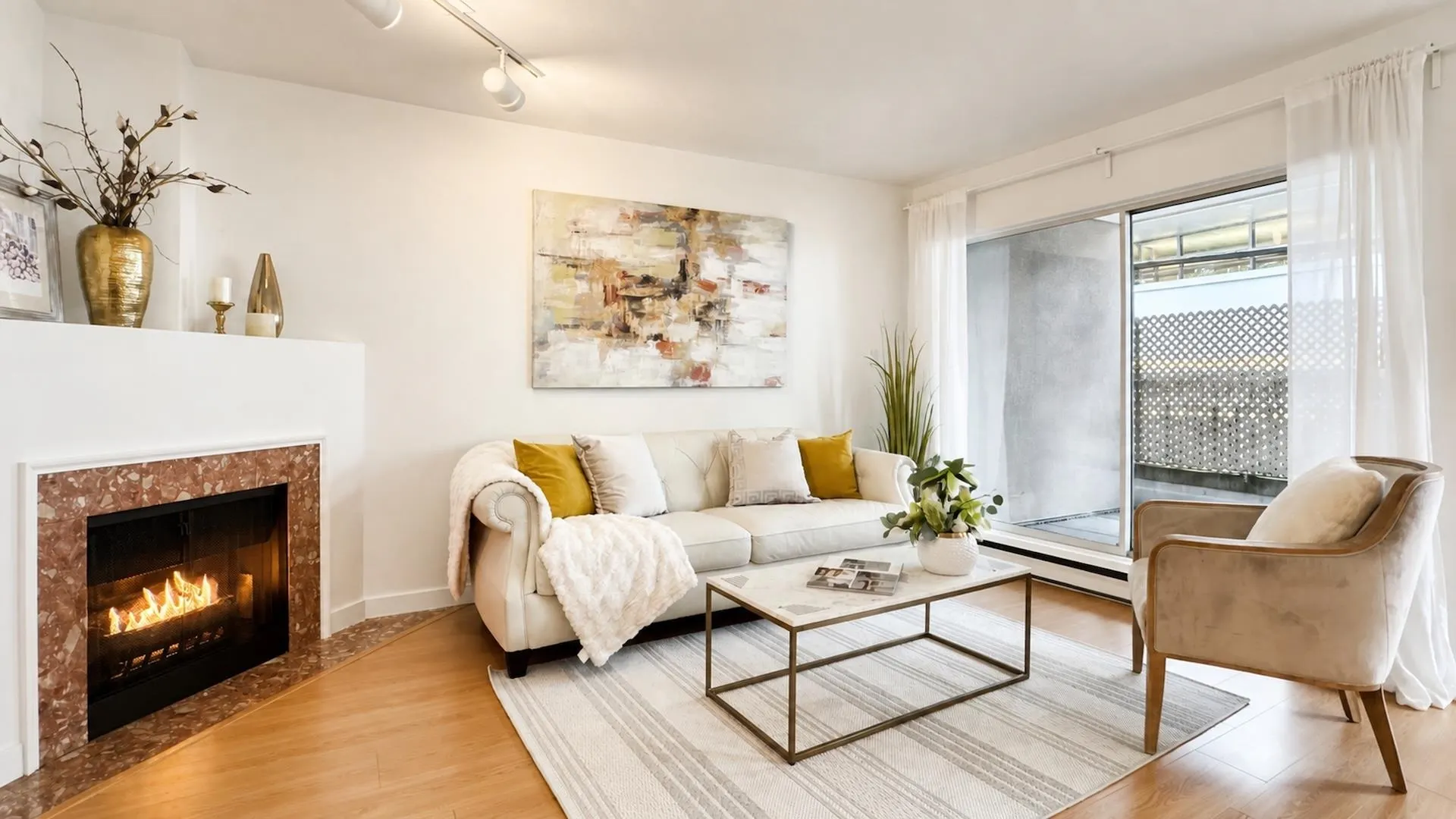 985 W 10th Avenue #103