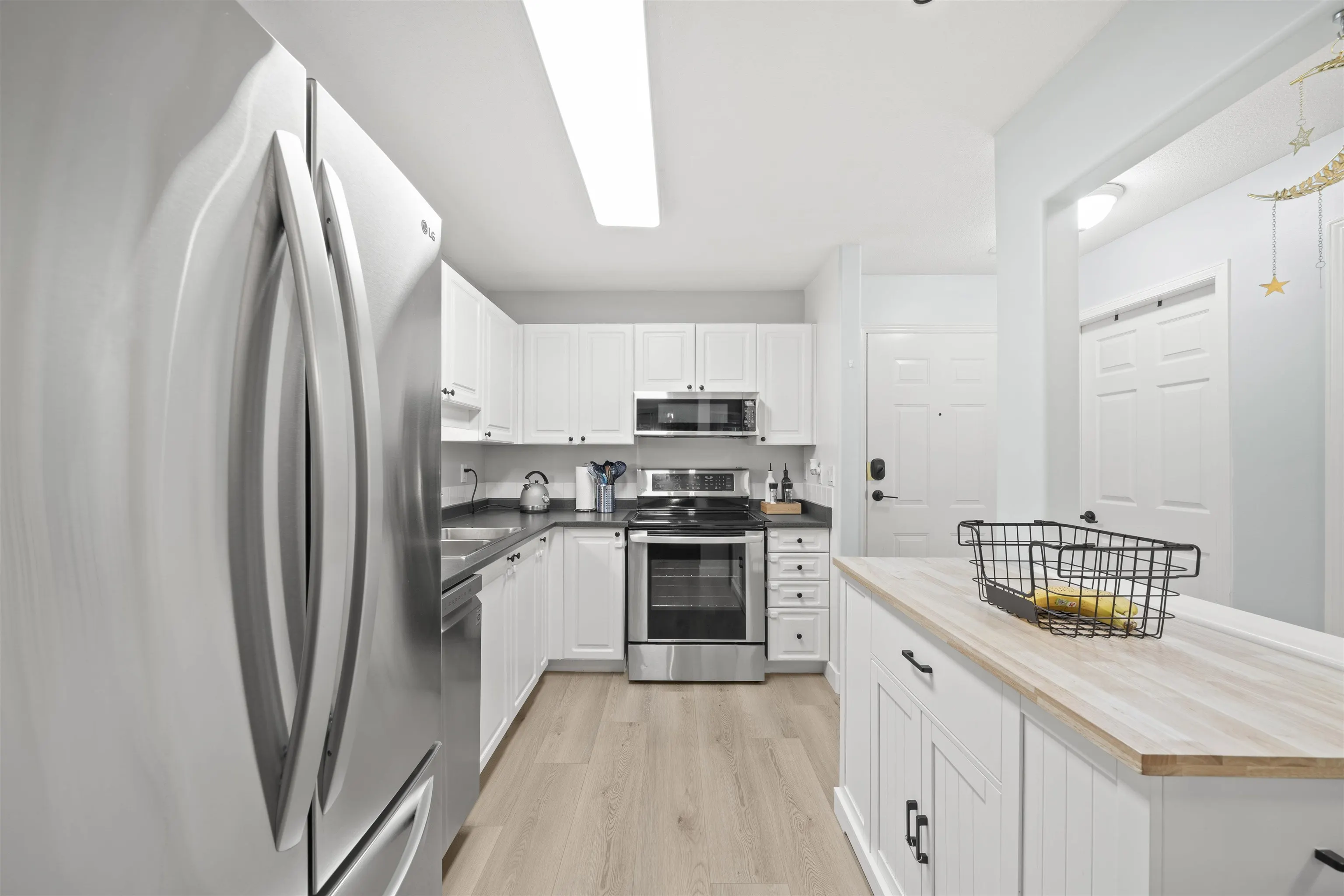20189 54 Avenue #103