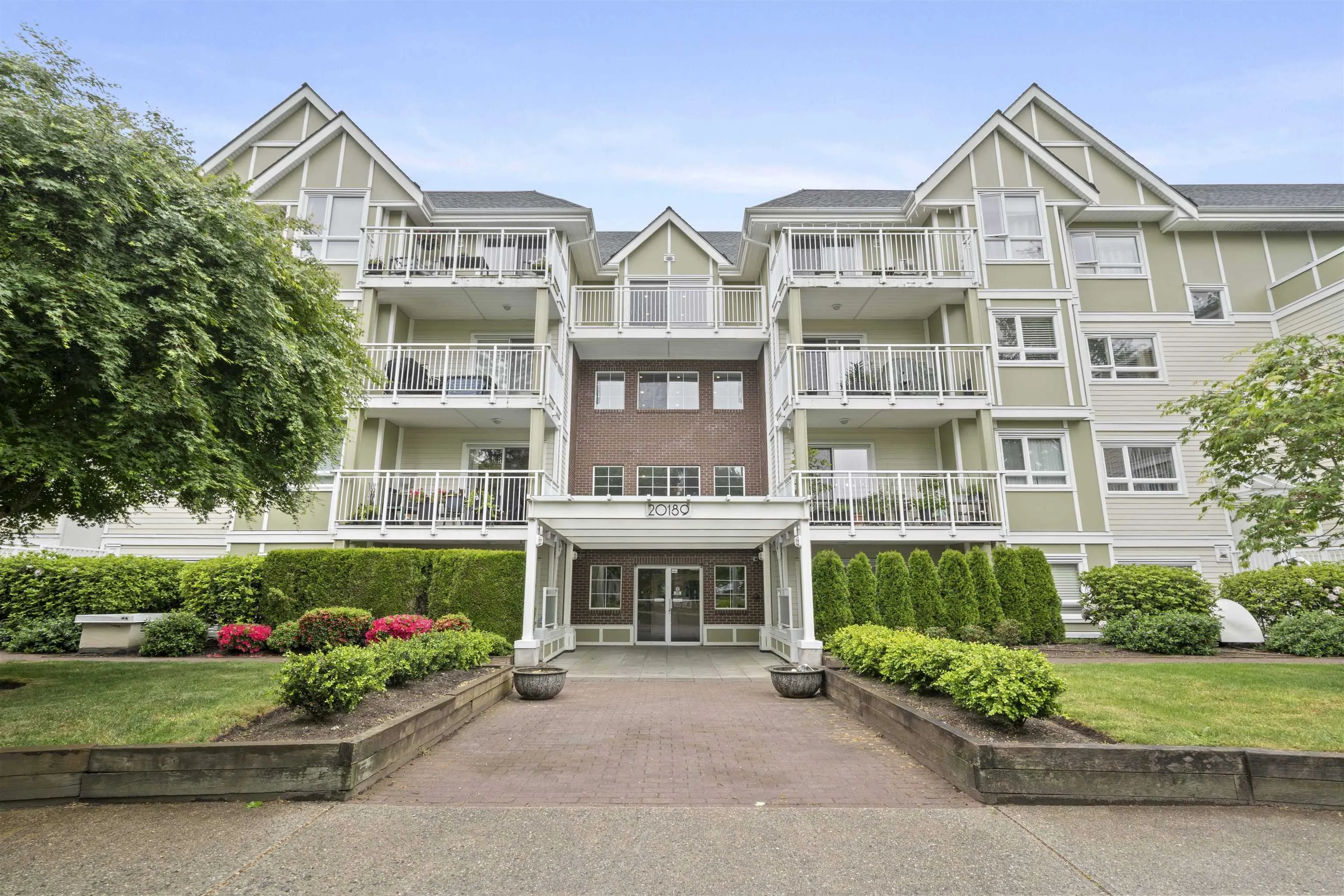 20189 54 Avenue #103