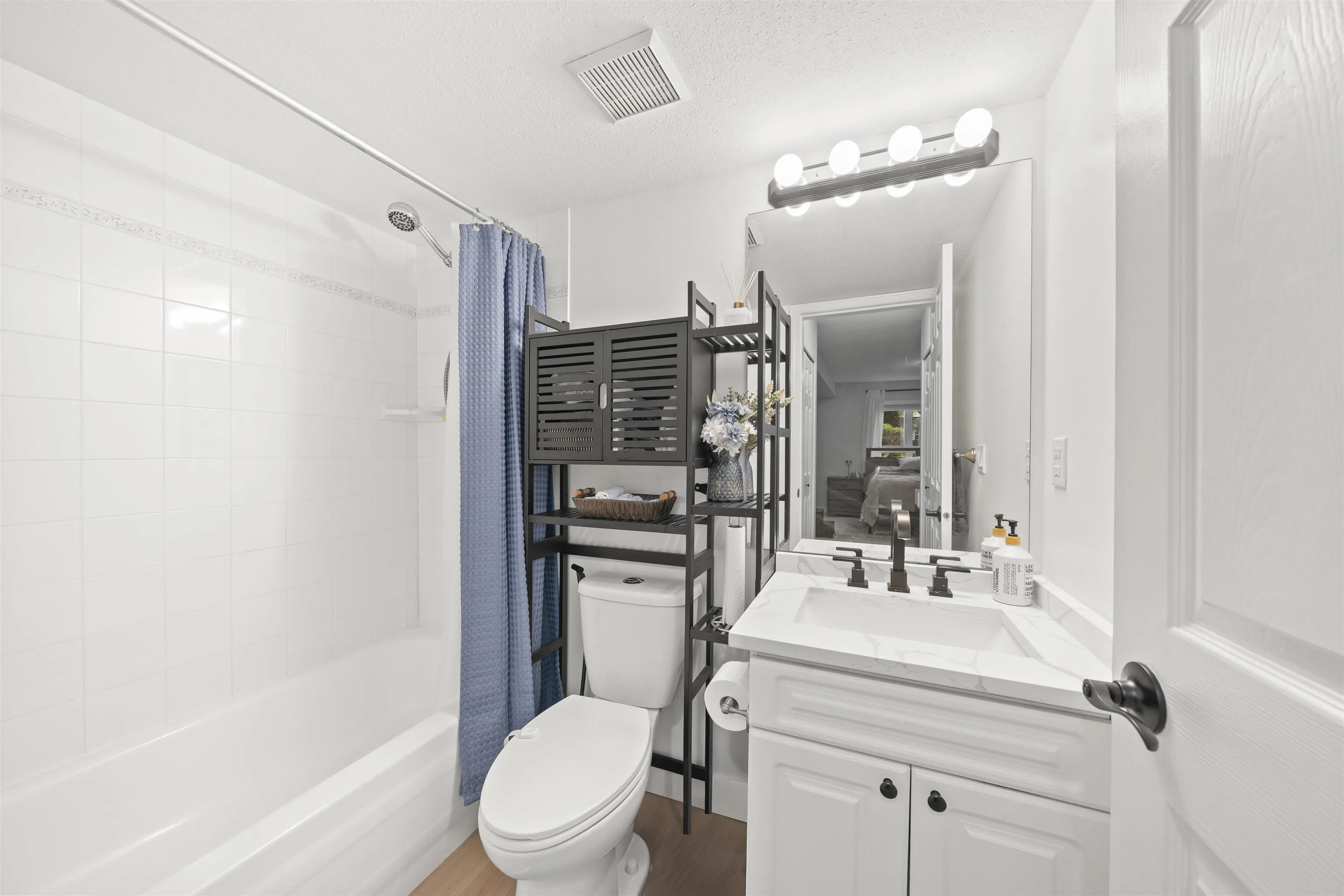 20189 54 Avenue #103