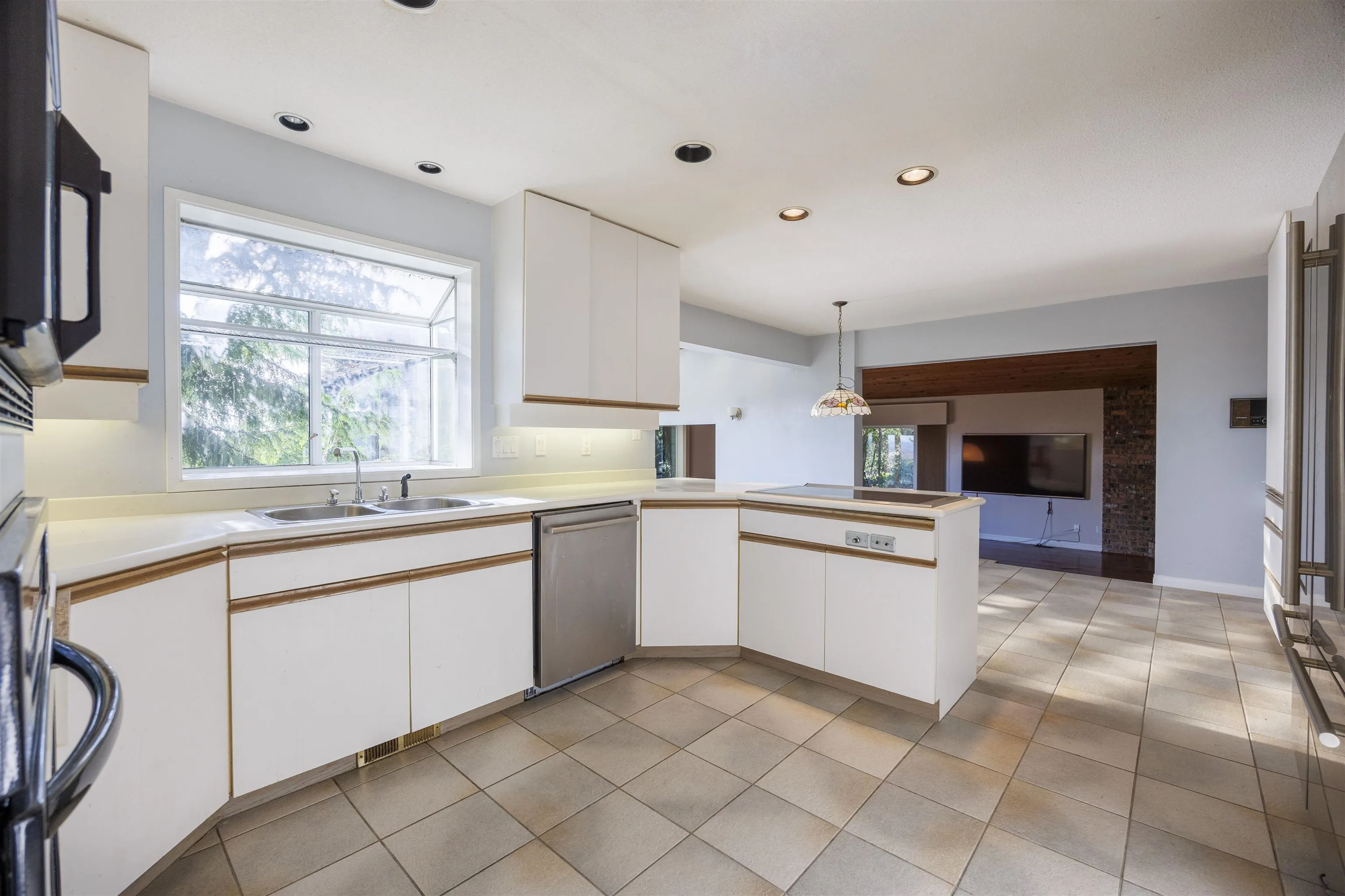 5242 Station Road