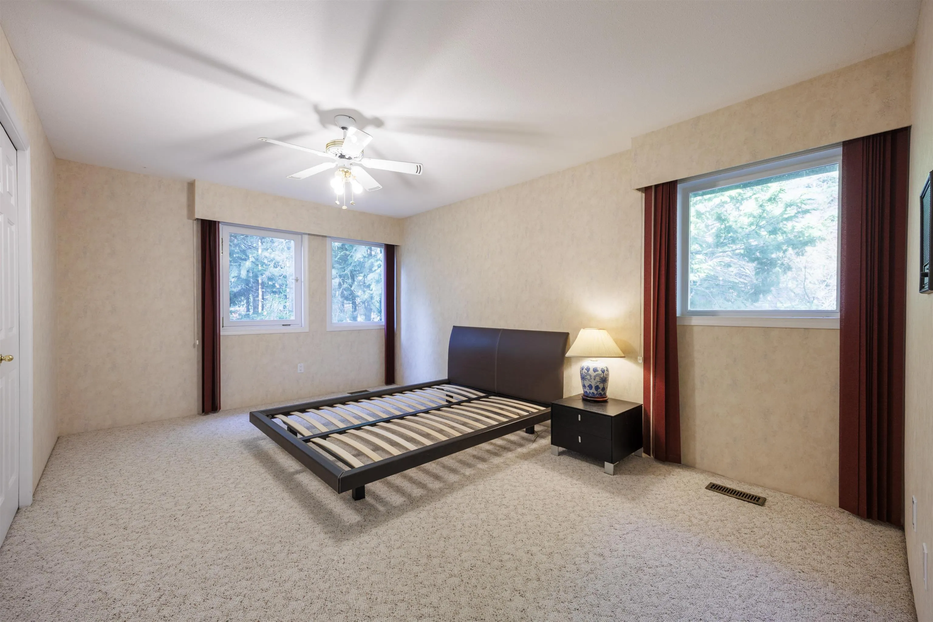 5242 Station Road