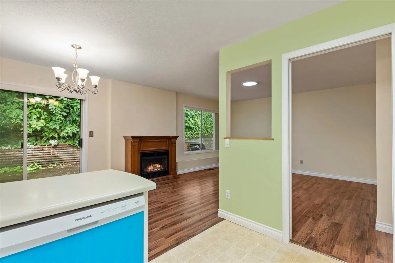 3350 Elmwood Drive #19