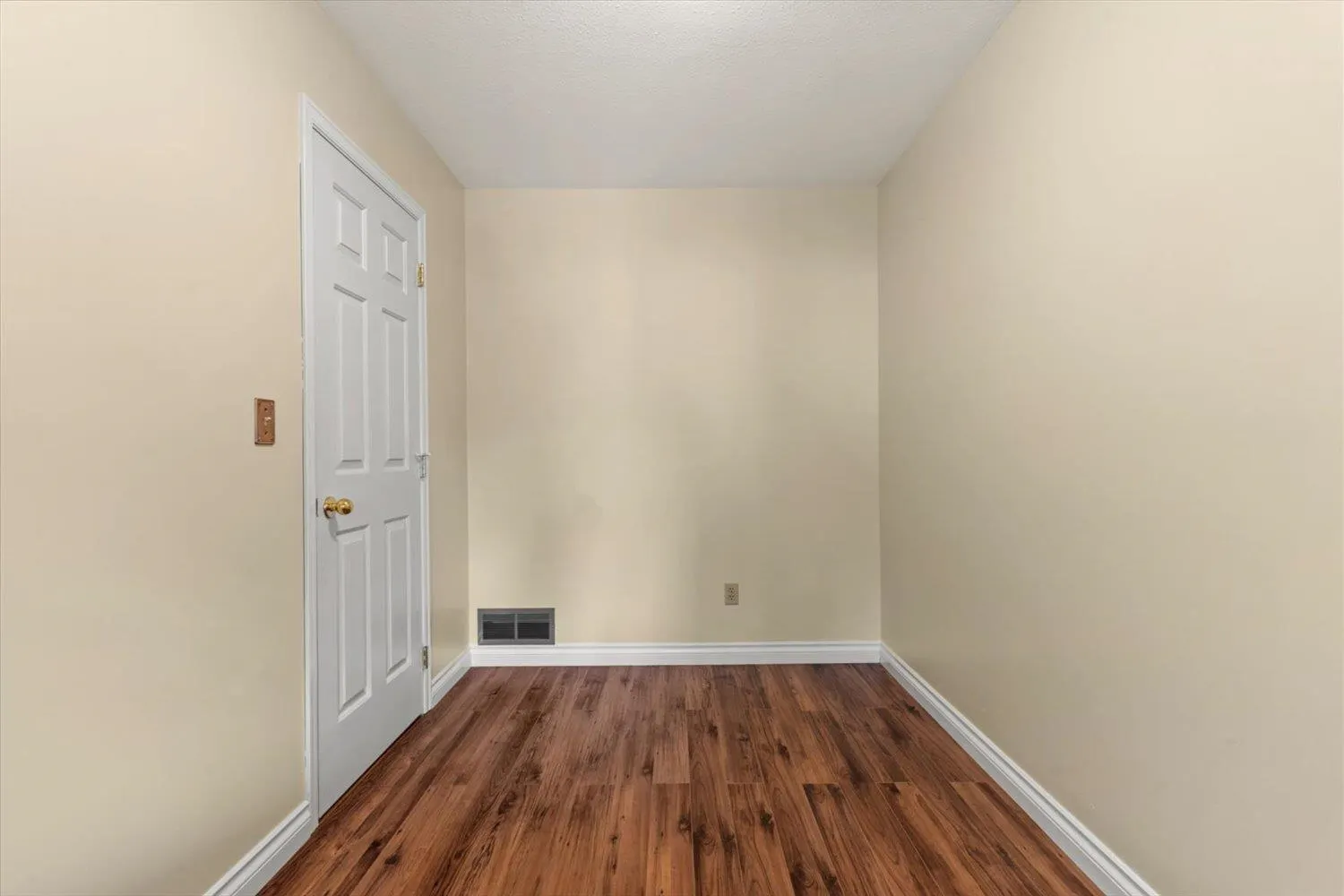 3350 Elmwood Drive #19
