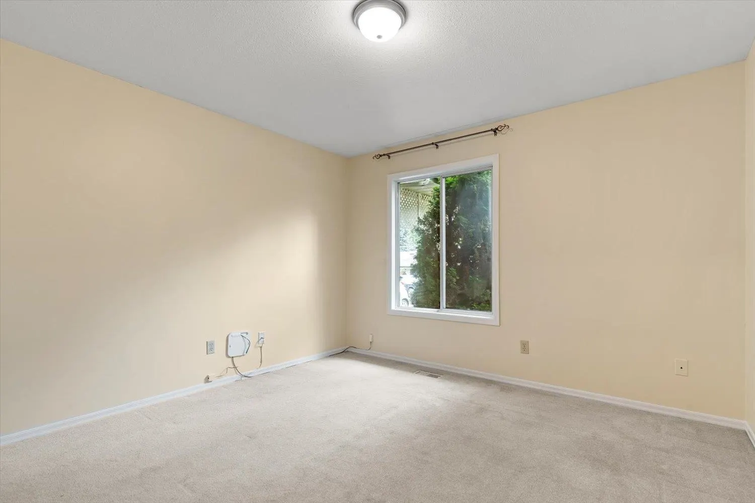 3350 Elmwood Drive #19