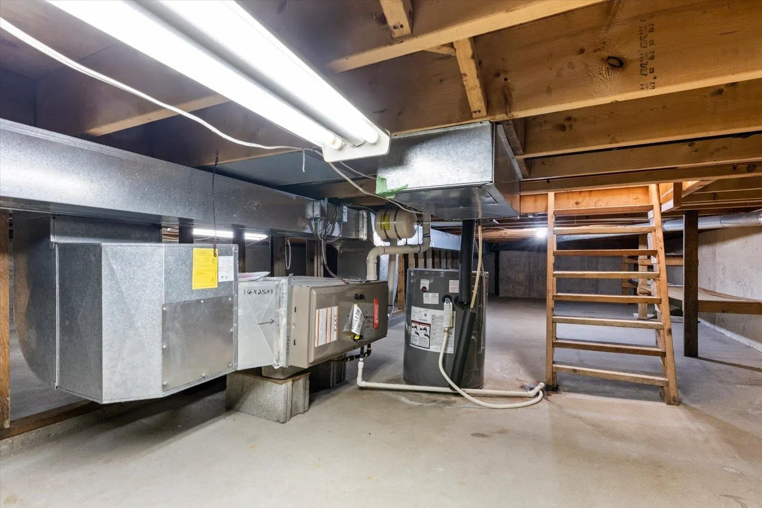 3350 Elmwood Drive #19