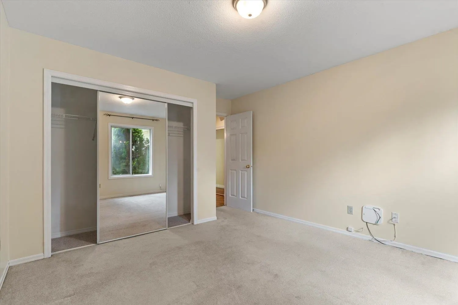 3350 Elmwood Drive #19