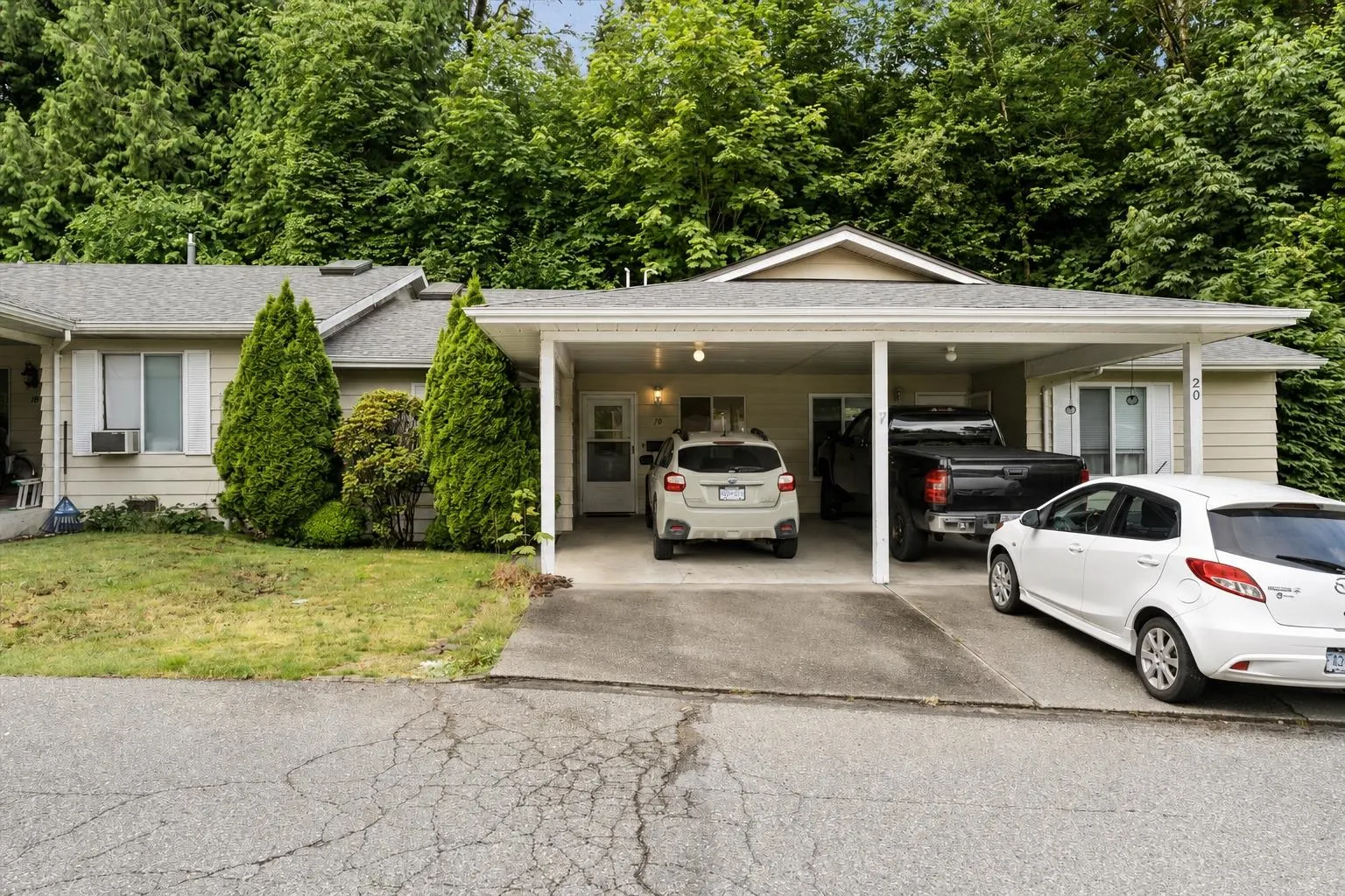 3350 Elmwood Drive #19
